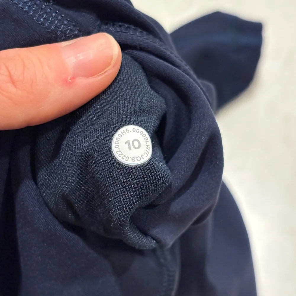 Lululemon Align High-Rise Short 4” Buttery Soft Nulu Like New true navy sz 10 - Picture 10 of 10